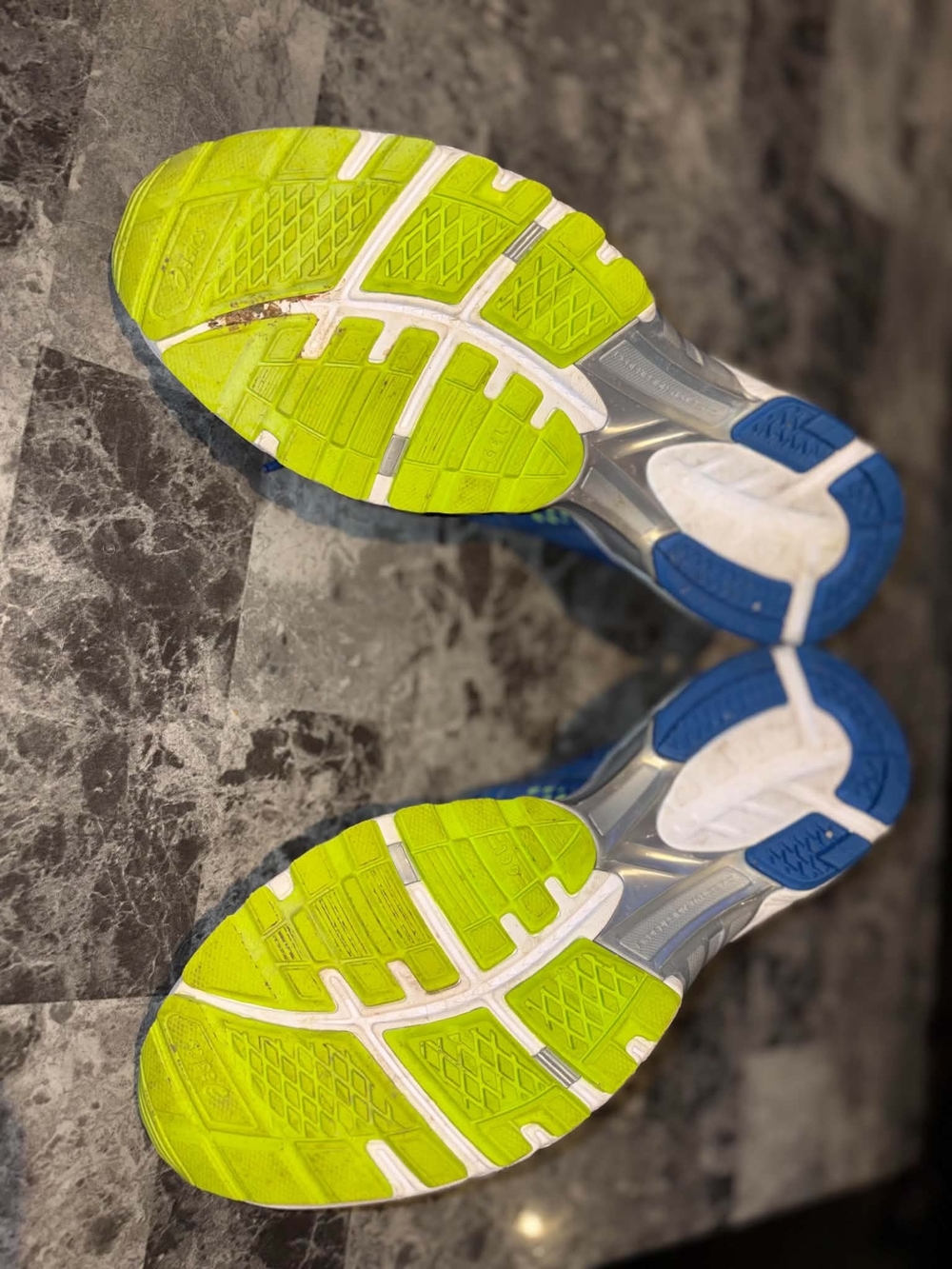 ASICS Men’s Blue and Neon Running Shoes - Picture 4 of 6